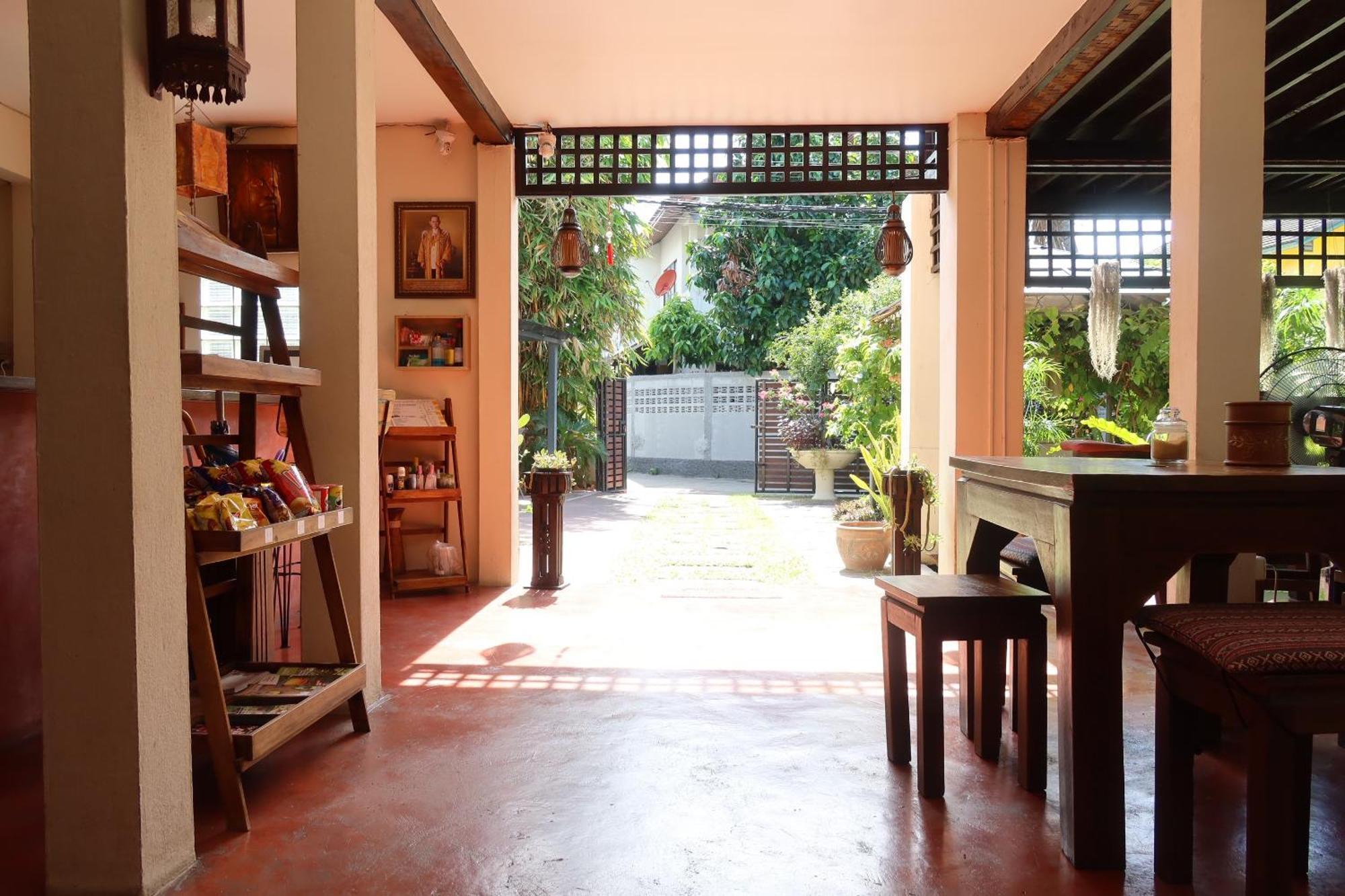 Banjai Garden Guesthouse Chiang Mai Buitenkant foto