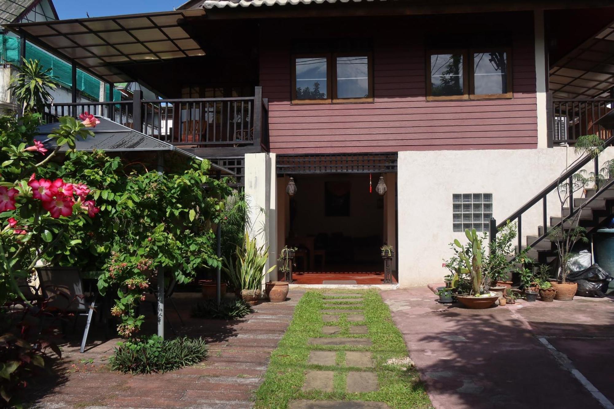 Banjai Garden Guesthouse Chiang Mai Buitenkant foto