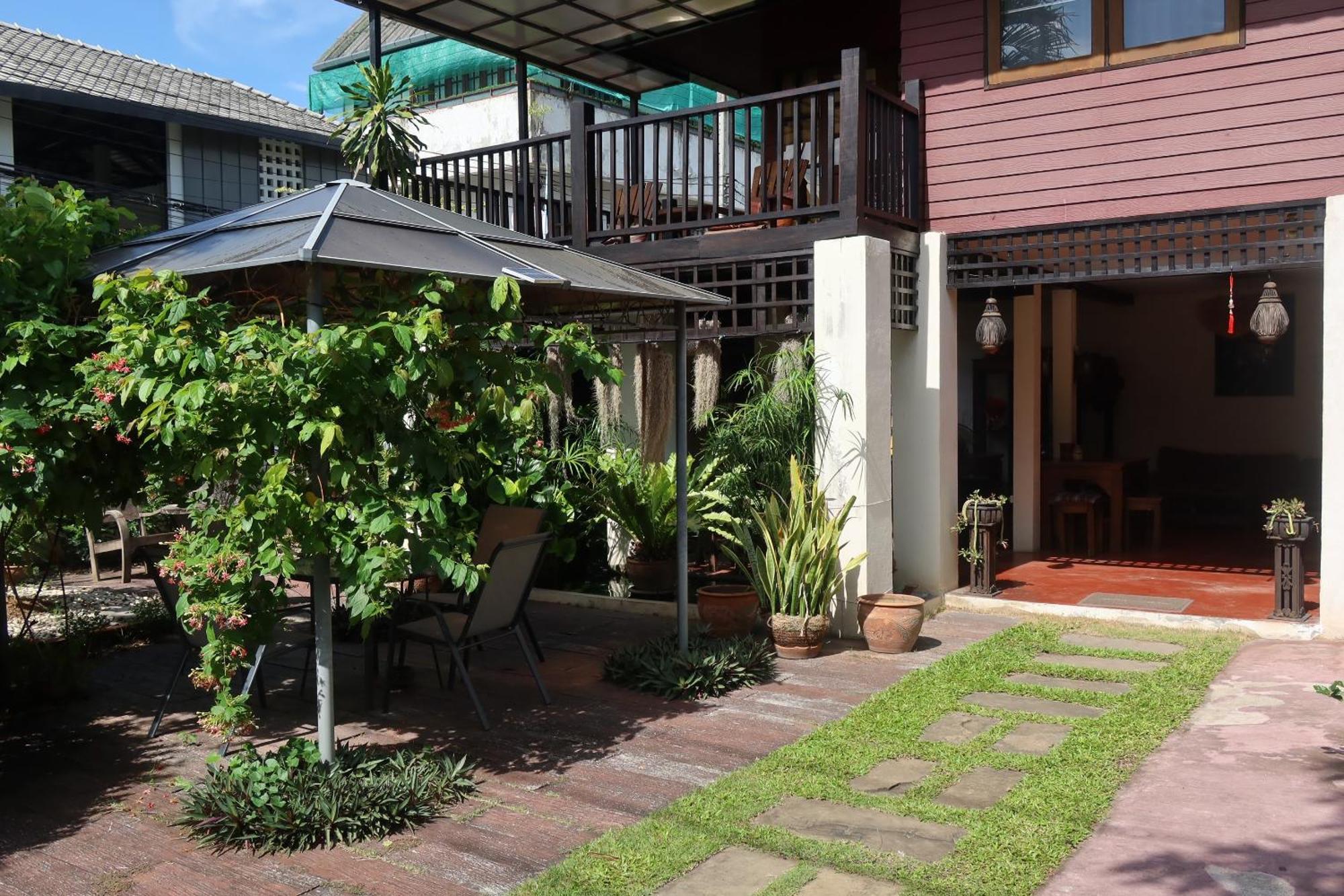 Banjai Garden Guesthouse Chiang Mai Buitenkant foto